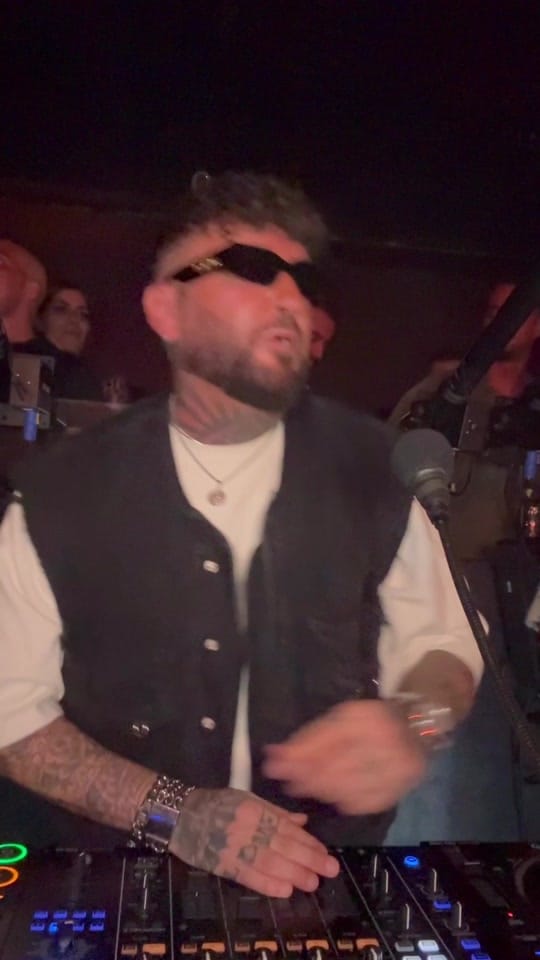 Post 3 by DeejayOrient🌴☀️ on TikTok (video)