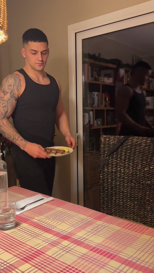 Post 10 by Roc on TikTok (video)