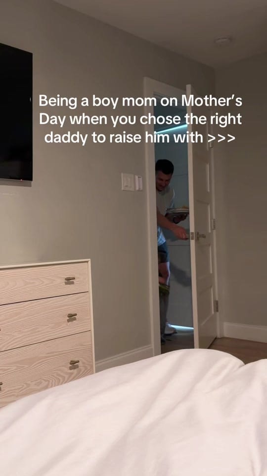 Post 4 by Sarah Rose Summers on TikTok (video)