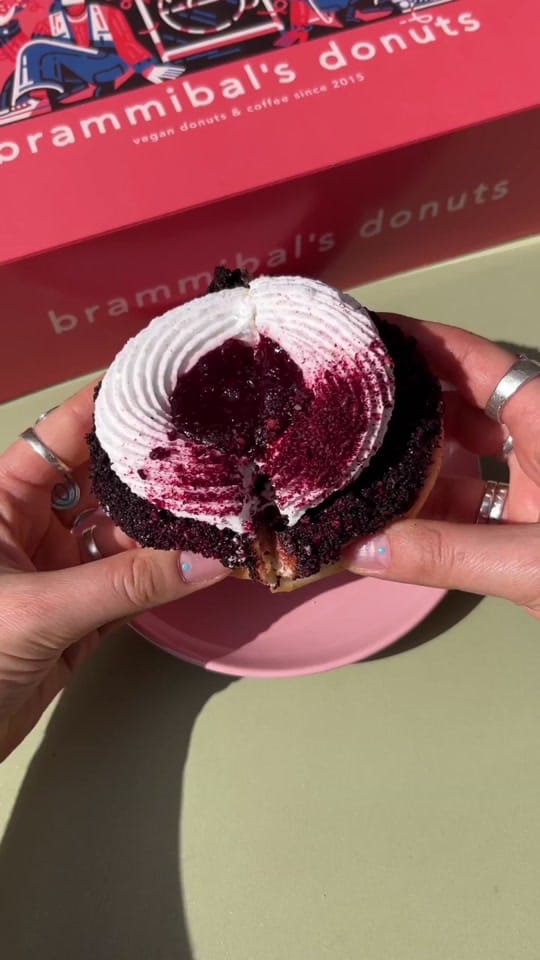 Post 4 by Brammibal‘s Donuts 🍩 on TikTok (video)