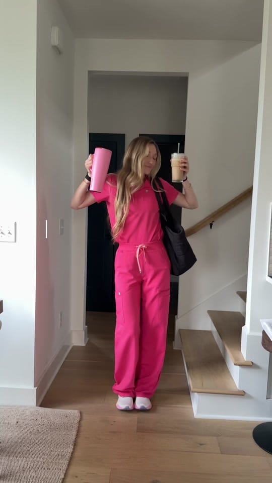 Post 9 by Sarah Krugel on TikTok (video)