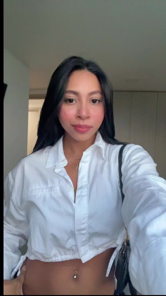 Post 2 by Lorna Vellojin on TikTok (video)