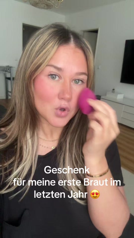 Post 7 by Marina | Haar & Make-Up Artist on TikTok (video)
