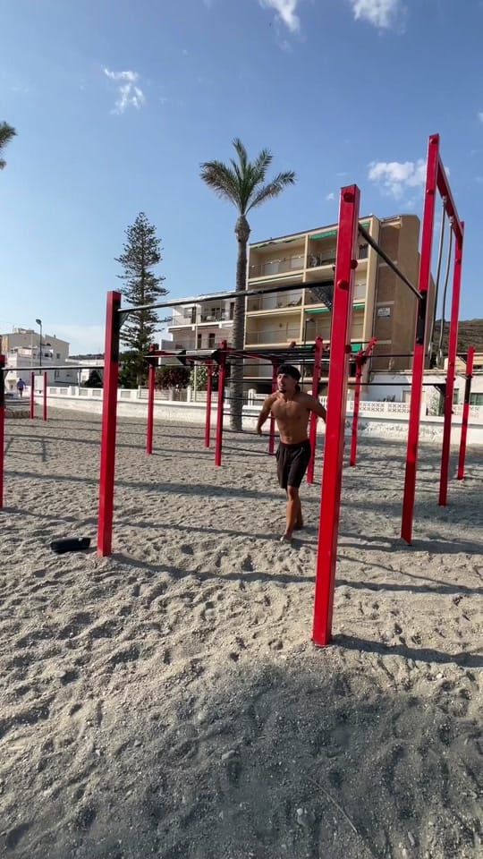 Post 6 by itiel on TikTok (video)