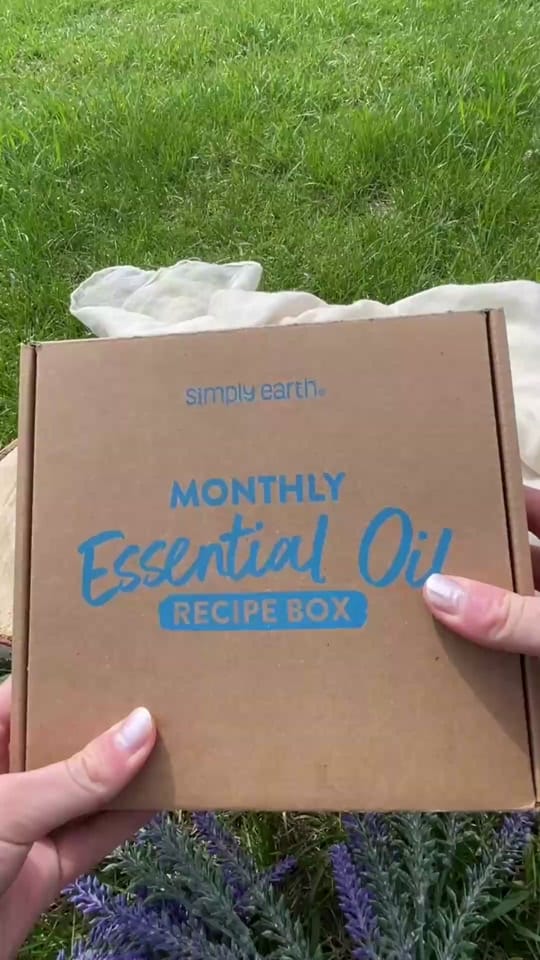 Post 4 by Simply Earth Essential Oils on TikTok (video)