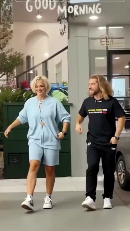 Post 1 by Lisa WeaverGen❌ on TikTok (video)