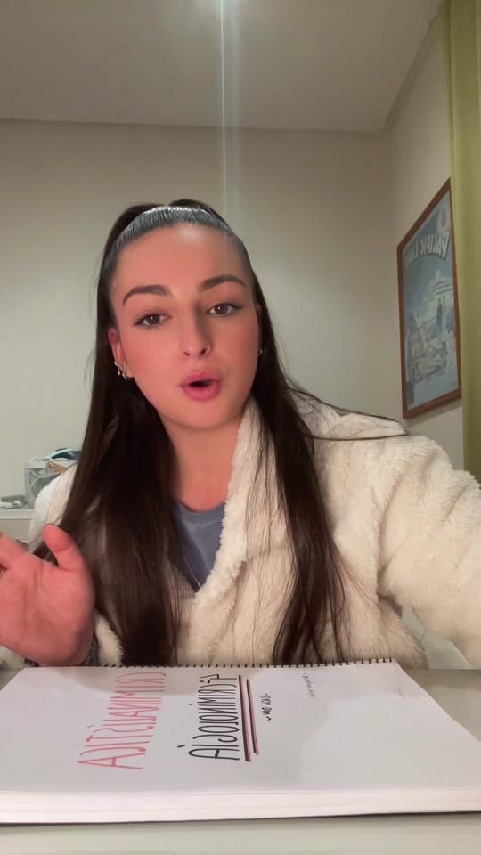 Post 2 by LAIA🦂 on TikTok (video)