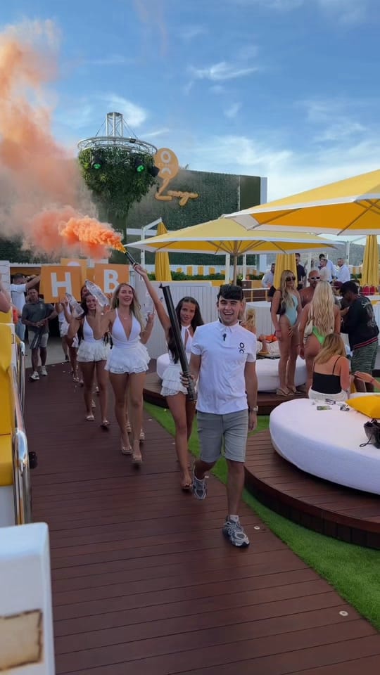 Post 3 by Wayne Lineker on TikTok (video)