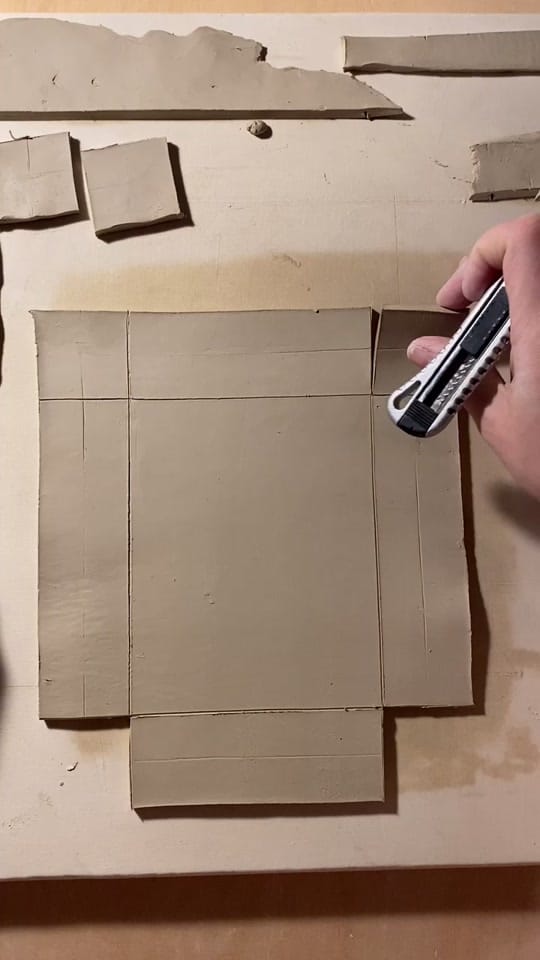 Post 10 by Bianca Green Ceramics on TikTok (video)