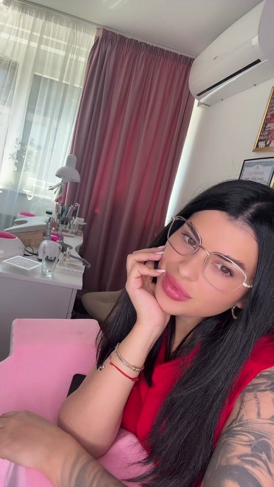 Post 6 by Adelle Lv on TikTok (video)