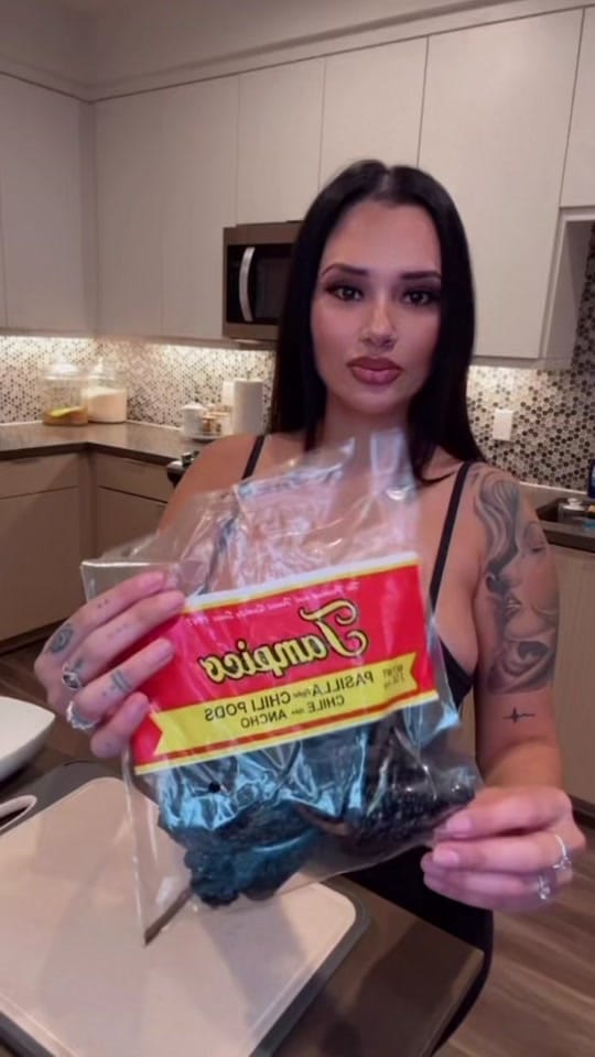 Post 8 by Melissa Anne on TikTok (video)