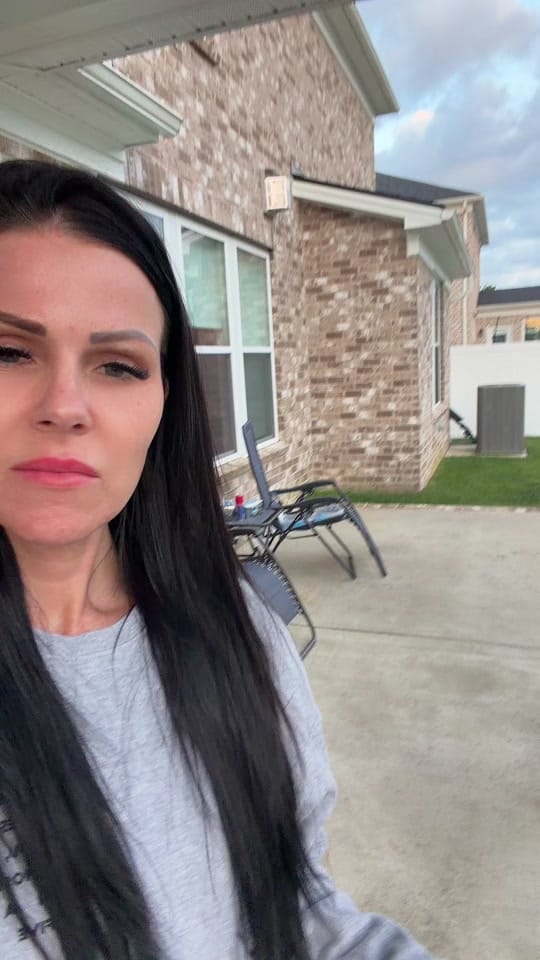 Post 5 by Mel on TikTok (video)