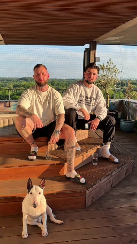 Post 1 by TAISON on TikTok (video)