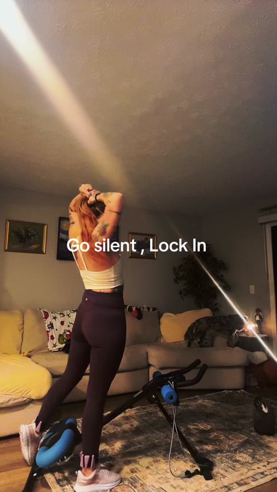 Post 3 by Selena on TikTok (video)
