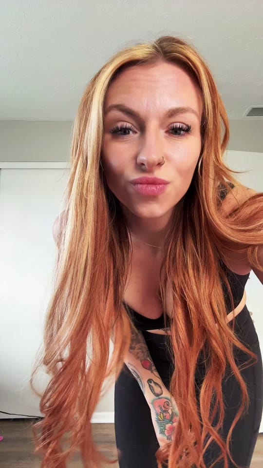 Post 9 by Selena on TikTok (video)