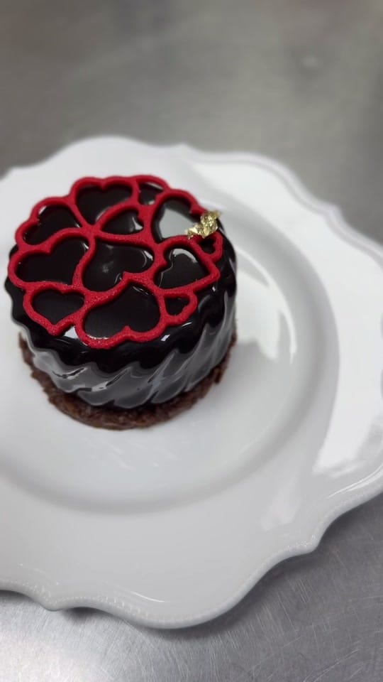 Post 2 by Marta- Pastry chef graduate🍰 on TikTok (video)