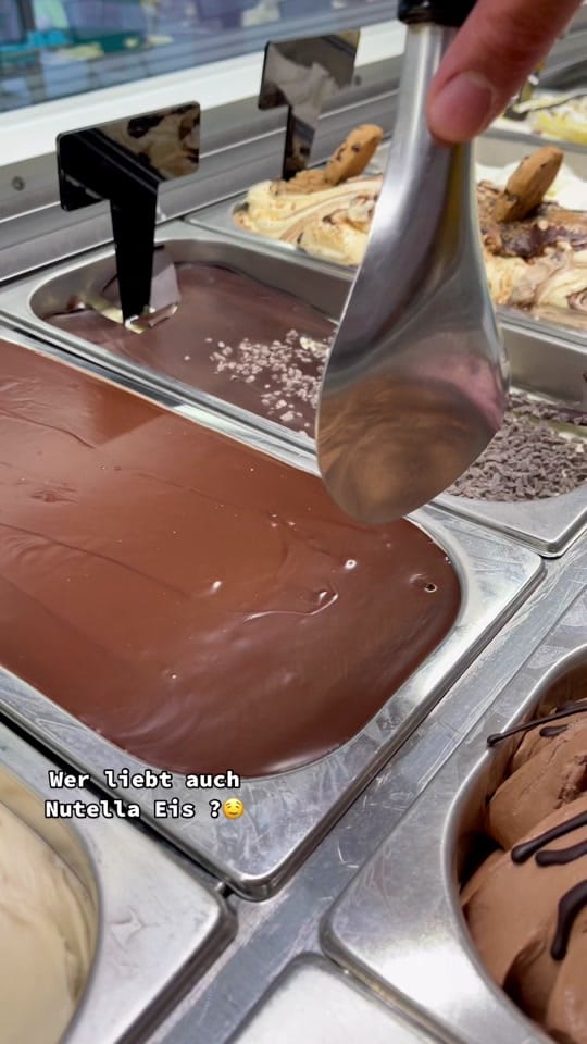 Post 10 by Eiscafé Roll n Cone on TikTok (video)