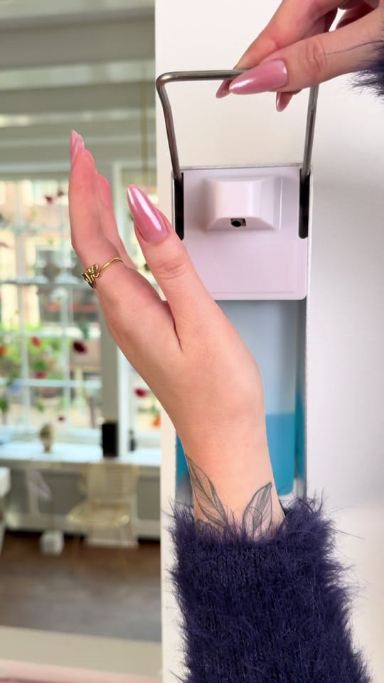 Post 4 by Bunami | Alina on TikTok (video)
