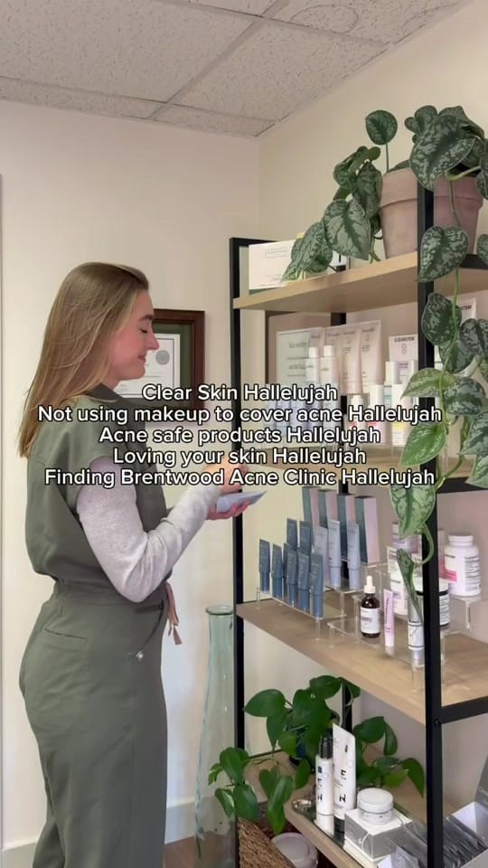 Post 2 by Sarah | Acne Expert on TikTok (video)