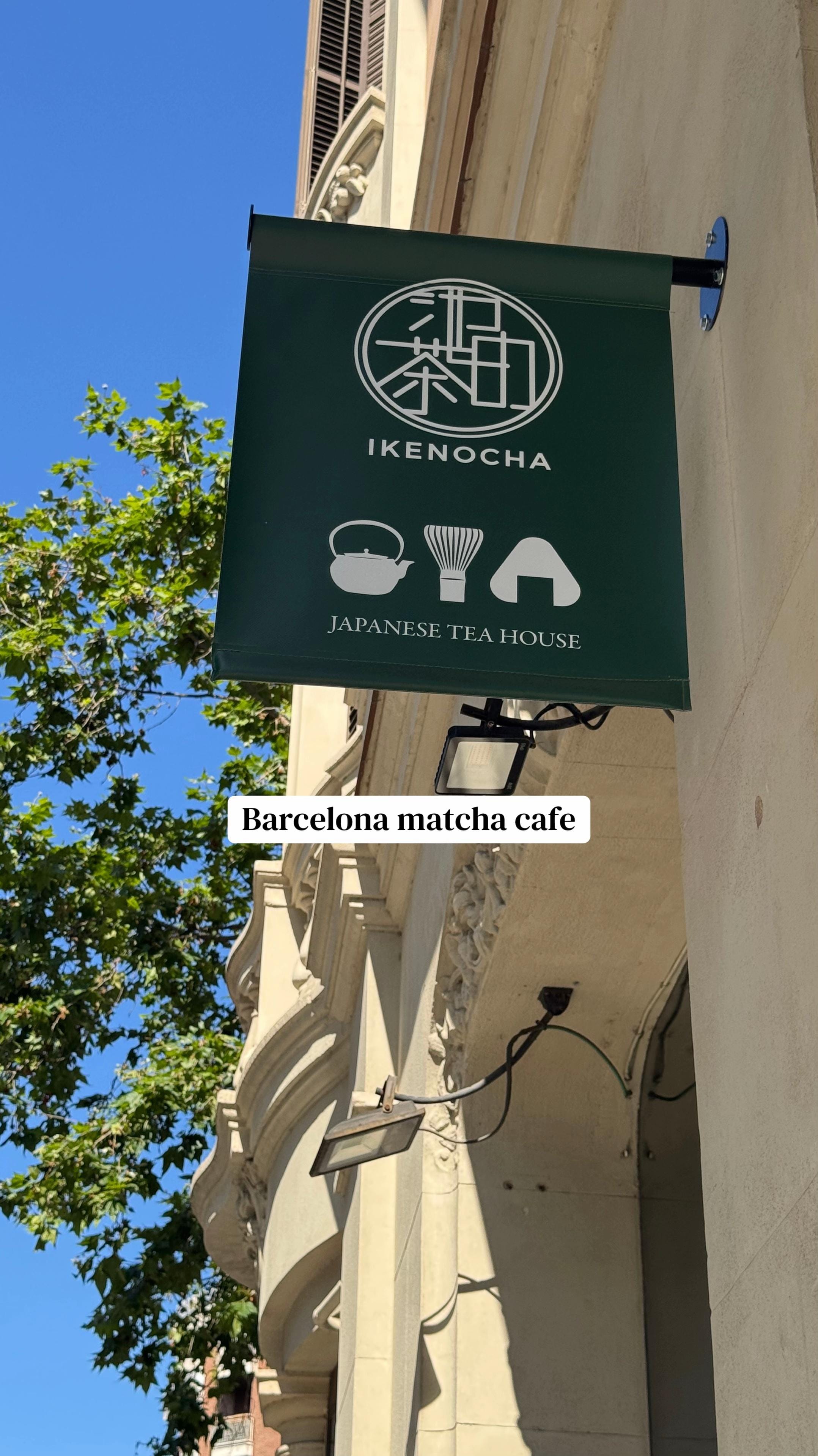 Post 2 by Bianca | Barcelona tips on TikTok (video)