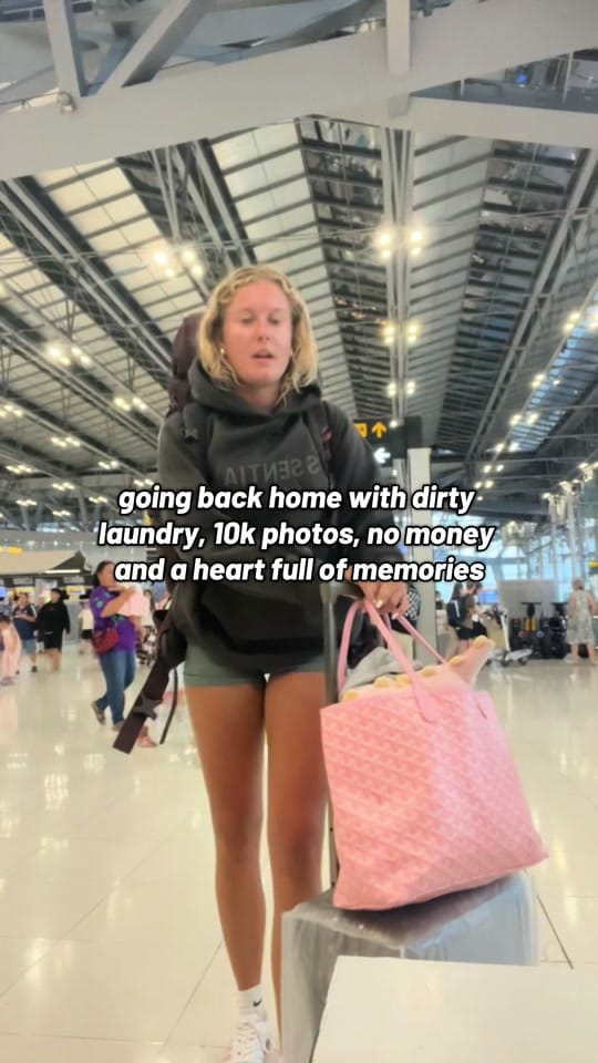 Post 8 by Sanne | Female Solo Traveler on TikTok (video)