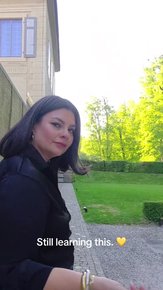 Post 3 by Dr. Mariela Salas on TikTok (video)