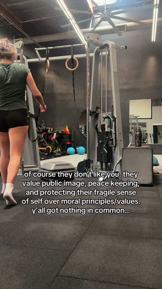 Post 1 by Amber Meisnerr on TikTok (video)