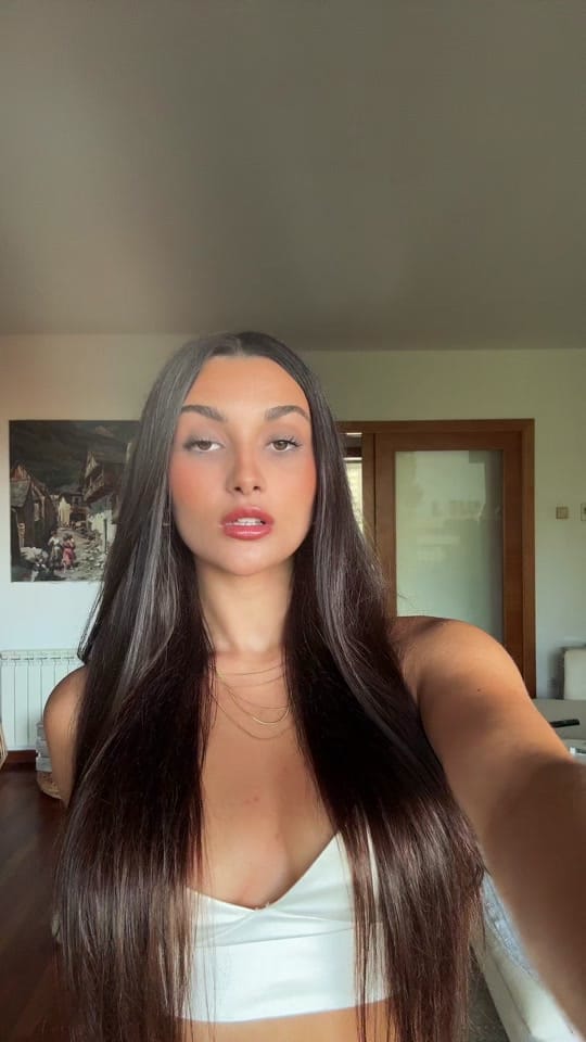 Post 2 by clau on TikTok (video)