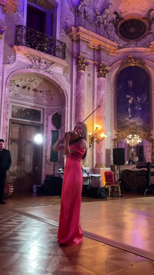 Post 6 by Jessica Violinist on TikTok (video)