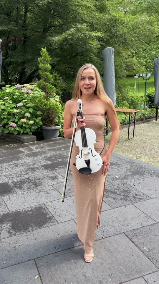Post 1 by Jessica Violinist on TikTok (video)
