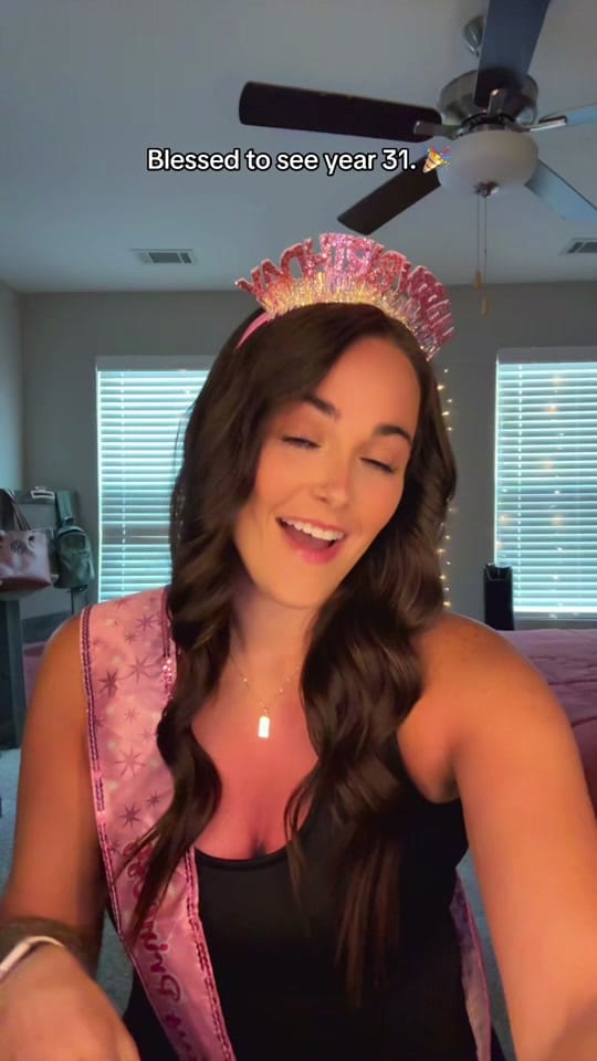 Post 6 by autumn 🐿️ on TikTok (video)