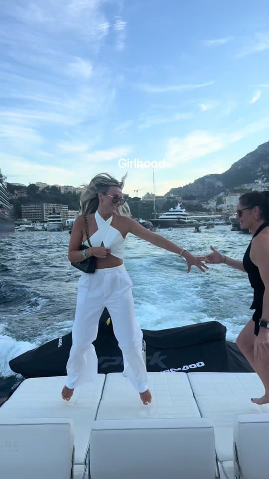 Post 2 by Liv’s in Mallorca ✈️🤍 on TikTok (video)