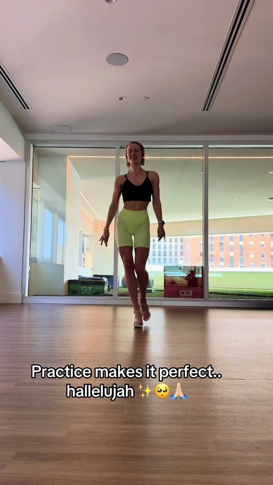 Post 6 by Elizaveta Logacheva on TikTok (video)