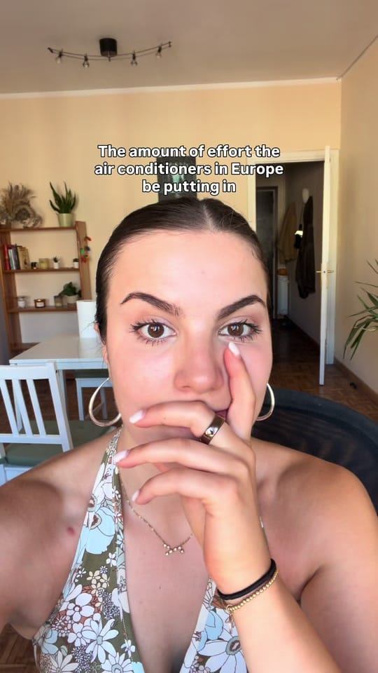 Post 1 by Katie the Guiri on TikTok (video)