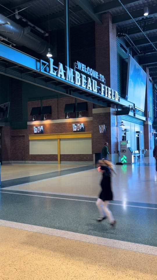 Post 4 by Olivia Harlan Dekker on TikTok (video)