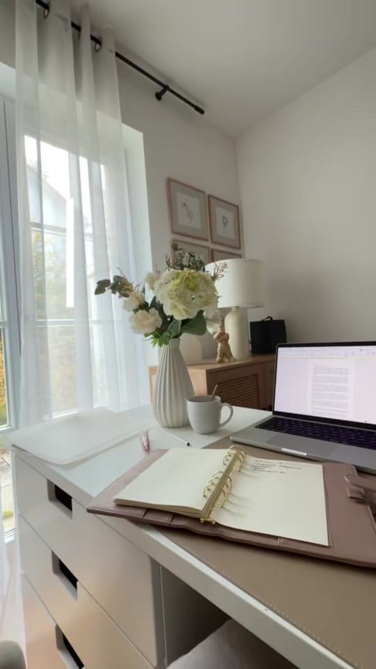 Post 3 by nura on TikTok (video)