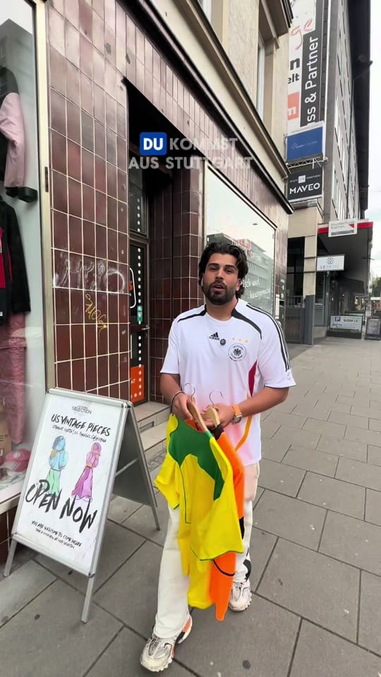 Post 3 by Vice Vintage Selection on TikTok (video)