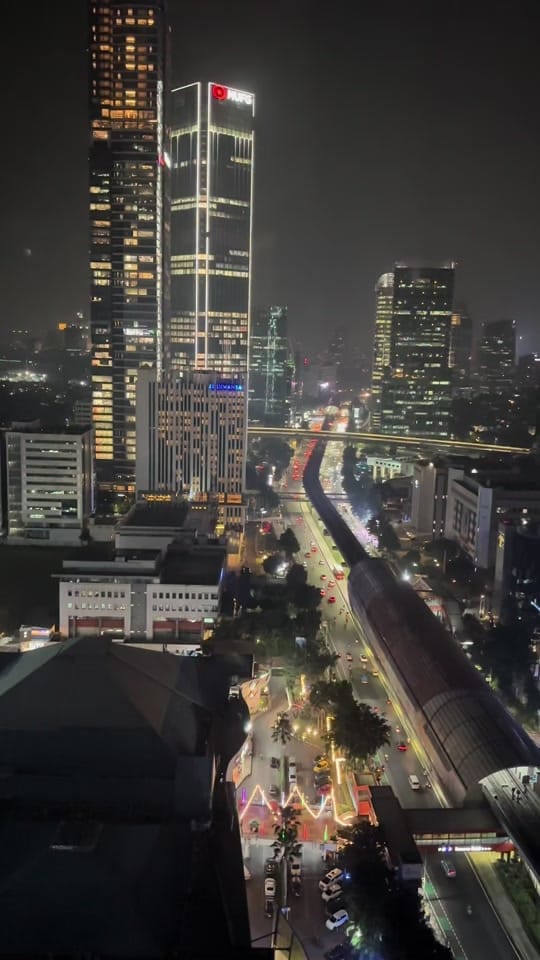 Post 4 by vinaaelvina_ on TikTok (video)