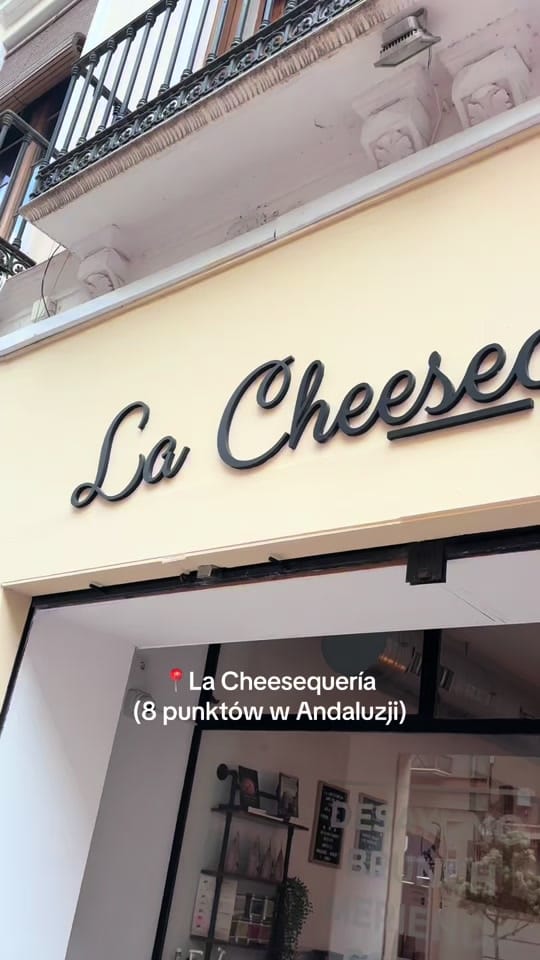 Post 4 by alexklosinska on TikTok (video)