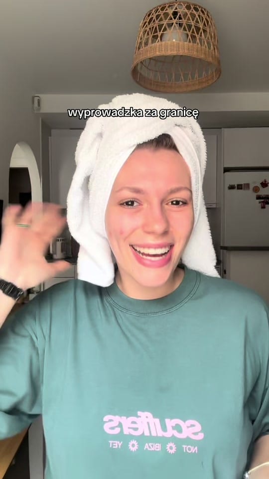 Post 8 by alexklosinska on TikTok (video)