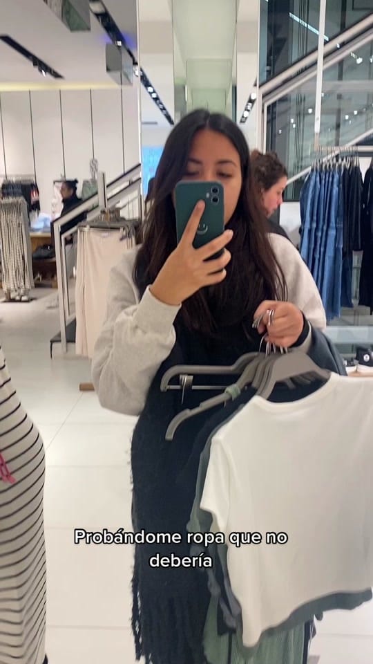 Post 2 by lu.traveling on TikTok (video)