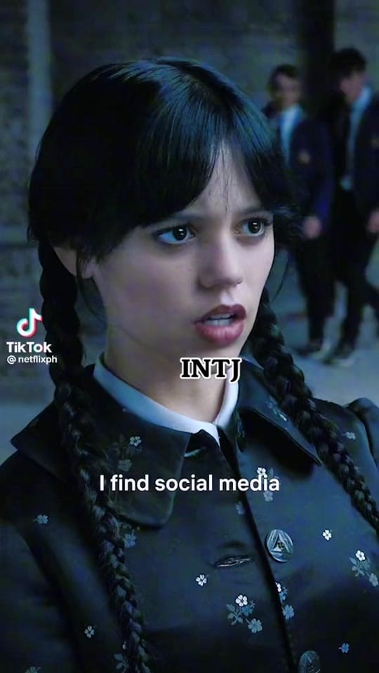 Post 9 by Mika Unhinged 🧬👩🏽‍🔬🐳🪽🩵 on TikTok (video)