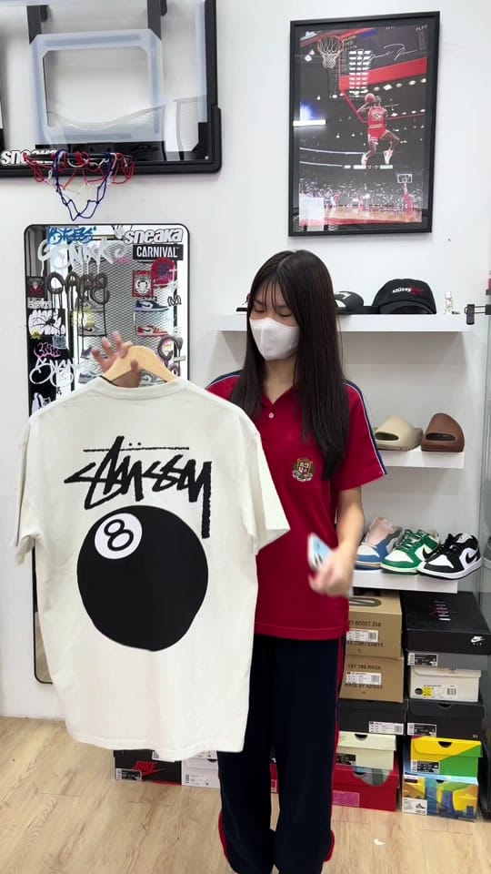 Post 10 by Sneaka on TikTok (video)