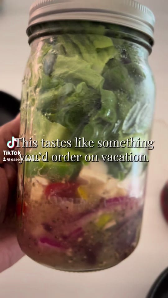 Post 6 by essentiallyjavonna on TikTok (video)