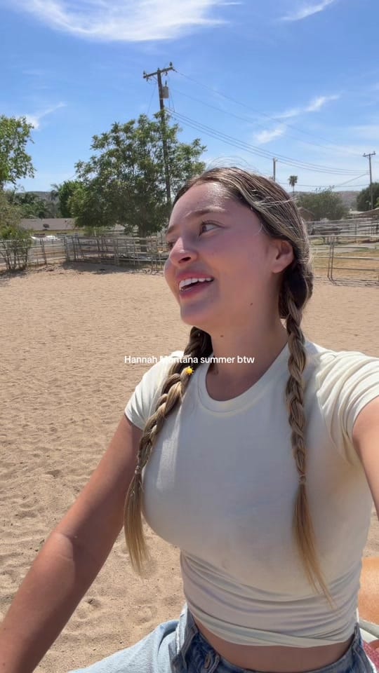 Post 6 by Nat on TikTok (video)