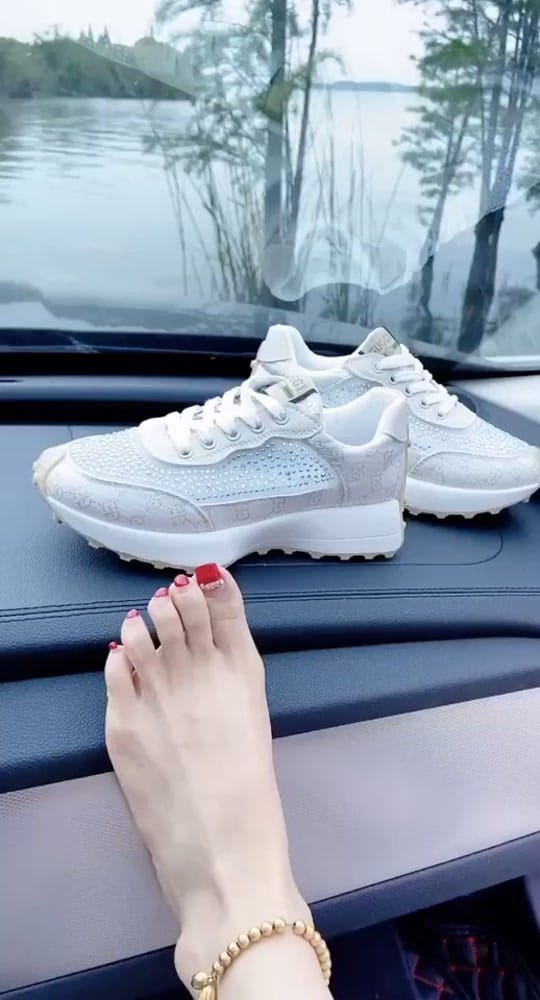 Post 10 by Page FB: Hương Lan Store on TikTok (video)