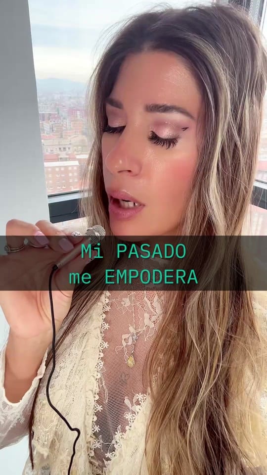 Post 8 by valeriagalan.boudoir on TikTok (video)