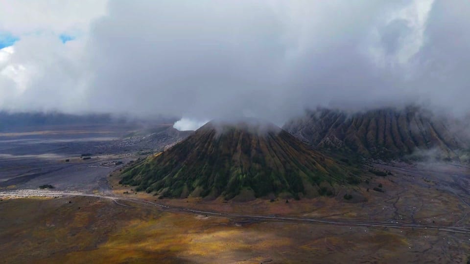 Post 7 by Nature Lovers on TikTok (video)