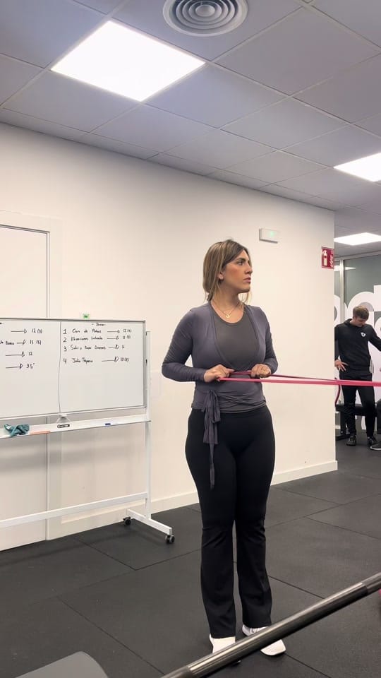 Post 4 by carolinagmadoz on TikTok (video)