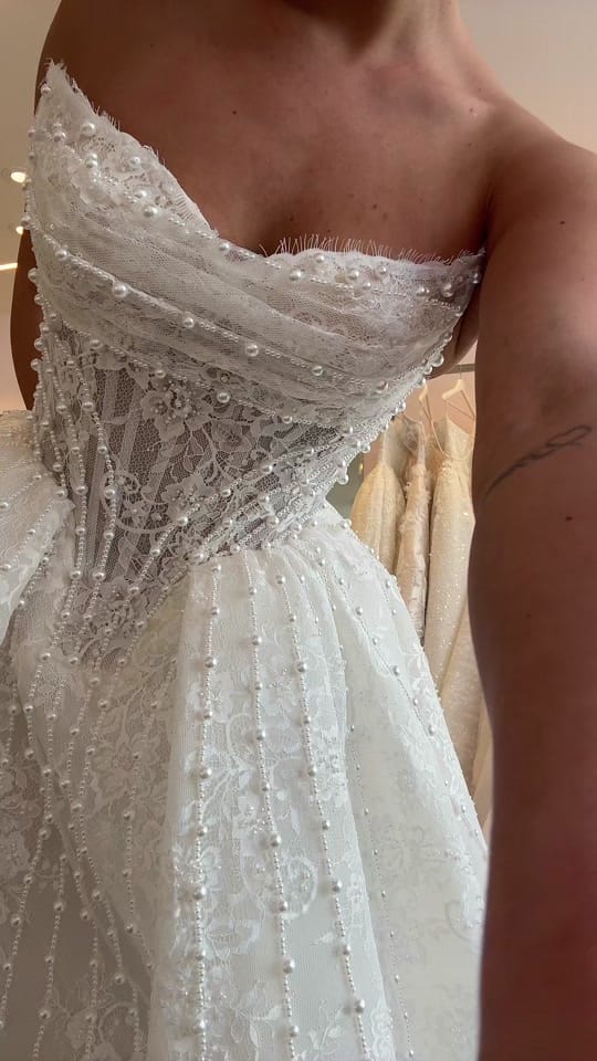 Post 3 by The Bride Hamburg on TikTok (video)